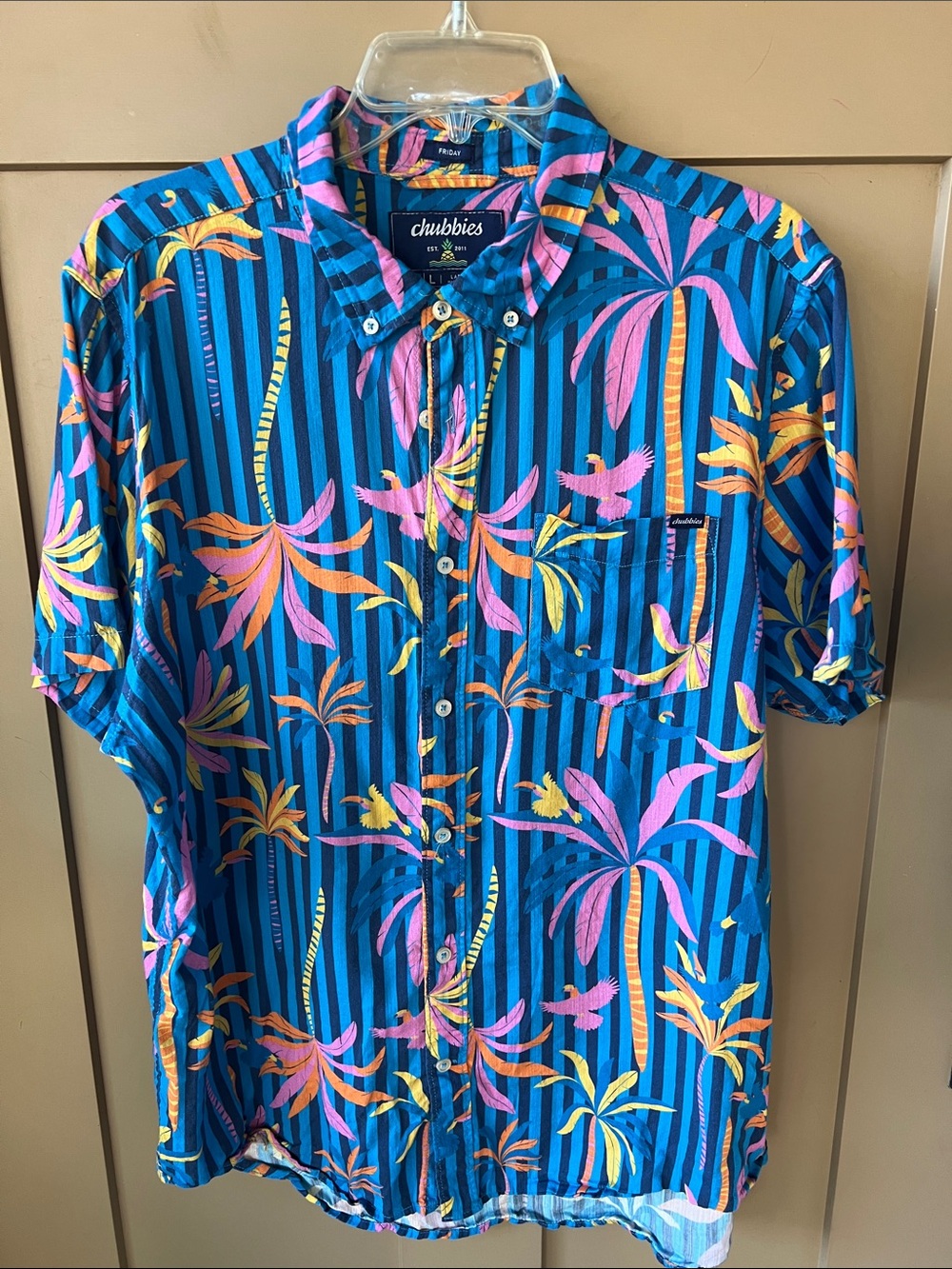 Chubbies L The Wild Blue Friday Classic-Fit Tropical Stripe Button-Dow Shirt